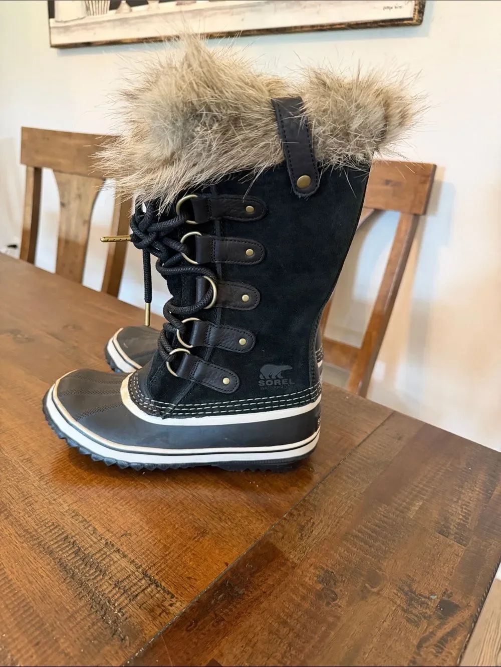 Sorel Joan of Arctic boots Black Faux Fur Lace-Up Winter Boots